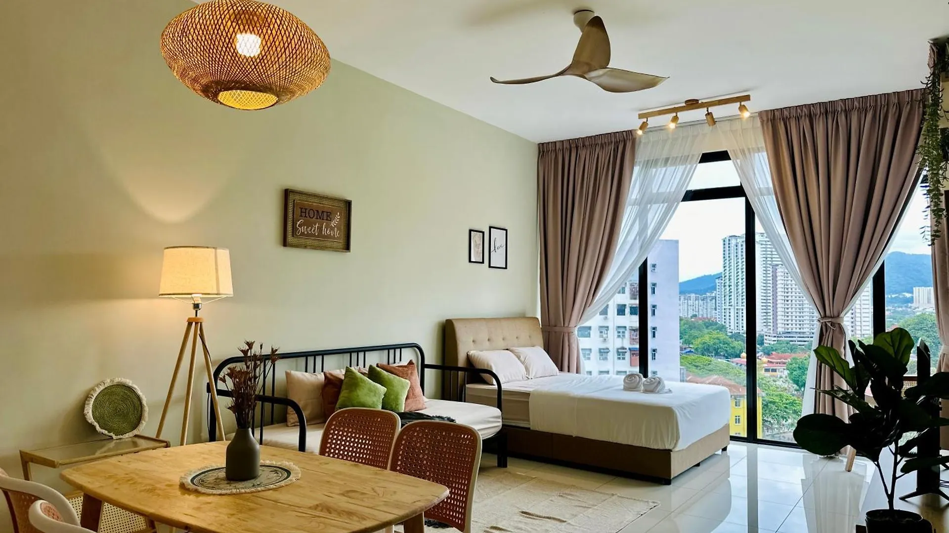 Apartamento 2Br Luxury Rooftop Swimming Pook Homestay@Georgetown@10Pax - 无敌美景两房民宿