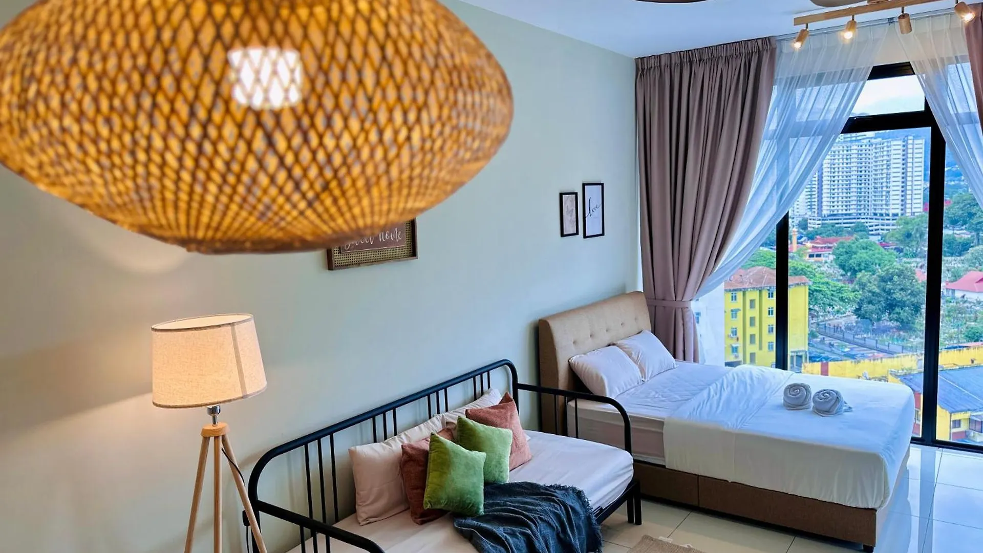 2Br Luxury Rooftop Swimming Pook Homestay@Georgetown@10Pax - 无敌美景两房民宿 Apartamento