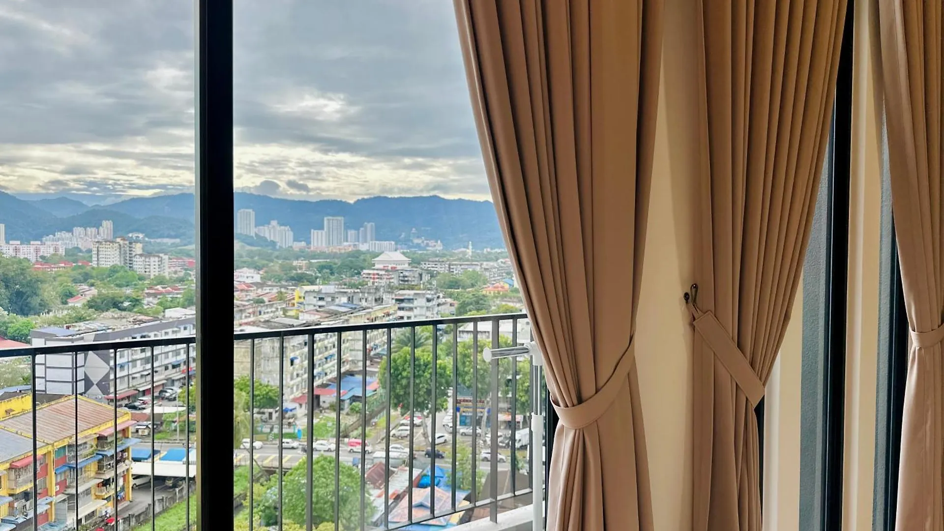 2Br Luxury Rooftop Swimming Pook Homestay@Georgetown@10Pax - 无敌美景两房民宿 Apartamento George Town