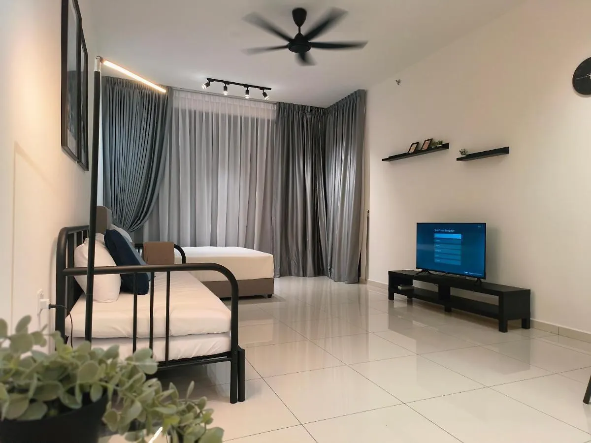 2Br Luxury Rooftop Swimming Pook Homestay@Georgetown@10Pax - 无敌美景两房民宿 0*, George Town Malaysia